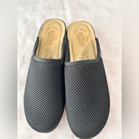 FLY FLOT black mesh Italian Clogs - Picture 1 of 7